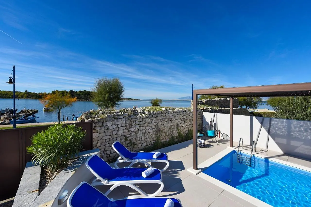 Villa La Thalia Nin